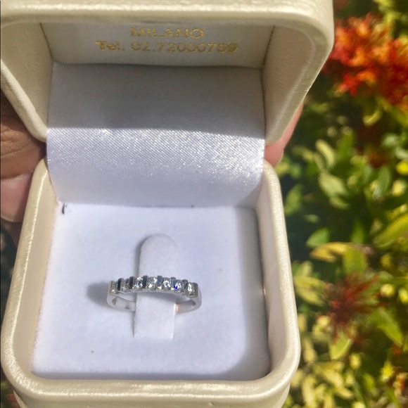 Italian Gold & Diamond Ring - Picture 4 of 8